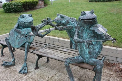 Musical Frog Trio